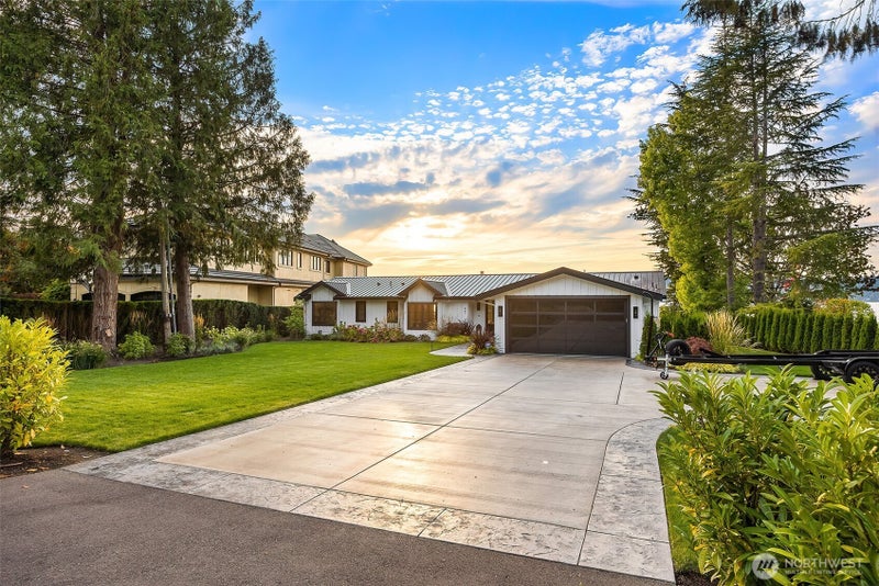 247 E Lake Sammamish Parkway SE