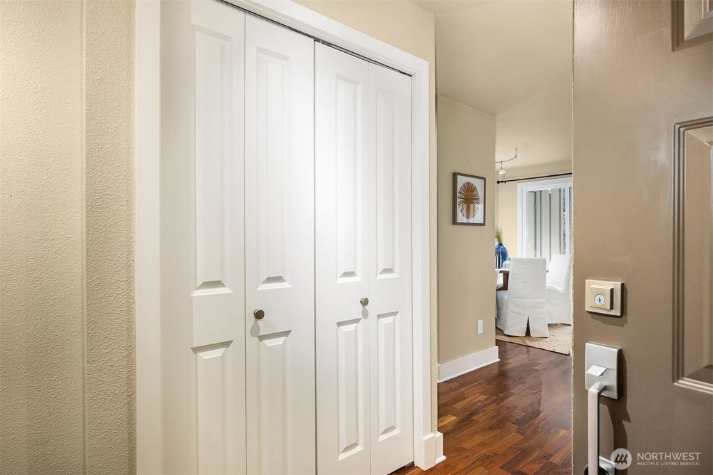 Photo of 11058 NE 33rd Place #D3, Bellevue, WA 98004 (MLS # 2474703)