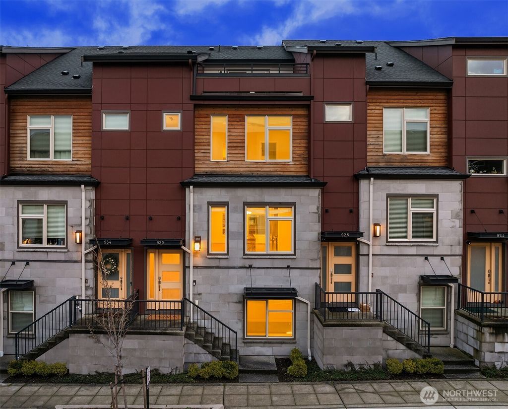 Photo of 930 7th Avenue NE #19.3, Issaquah, WA 98029 (MLS # 2342672)