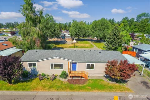 Photo of 232 Grand Fir Drive, Enumclaw, WA 98022 (MLS # 2555744)