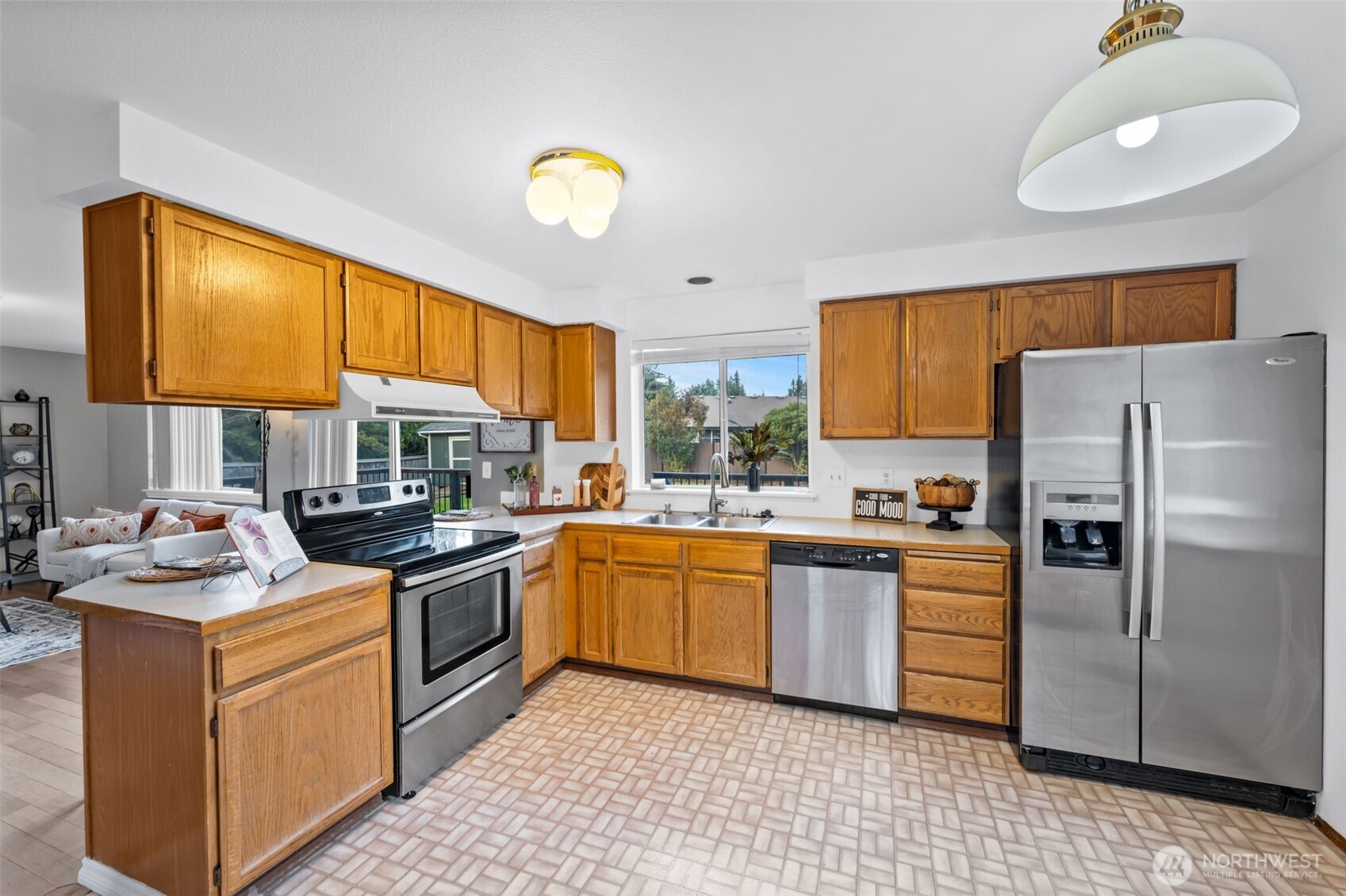 Puyallup, Washington 98374, United States, 3 Bedrooms Bedrooms, ,3 BathroomsBathrooms,Residential,Active,235986