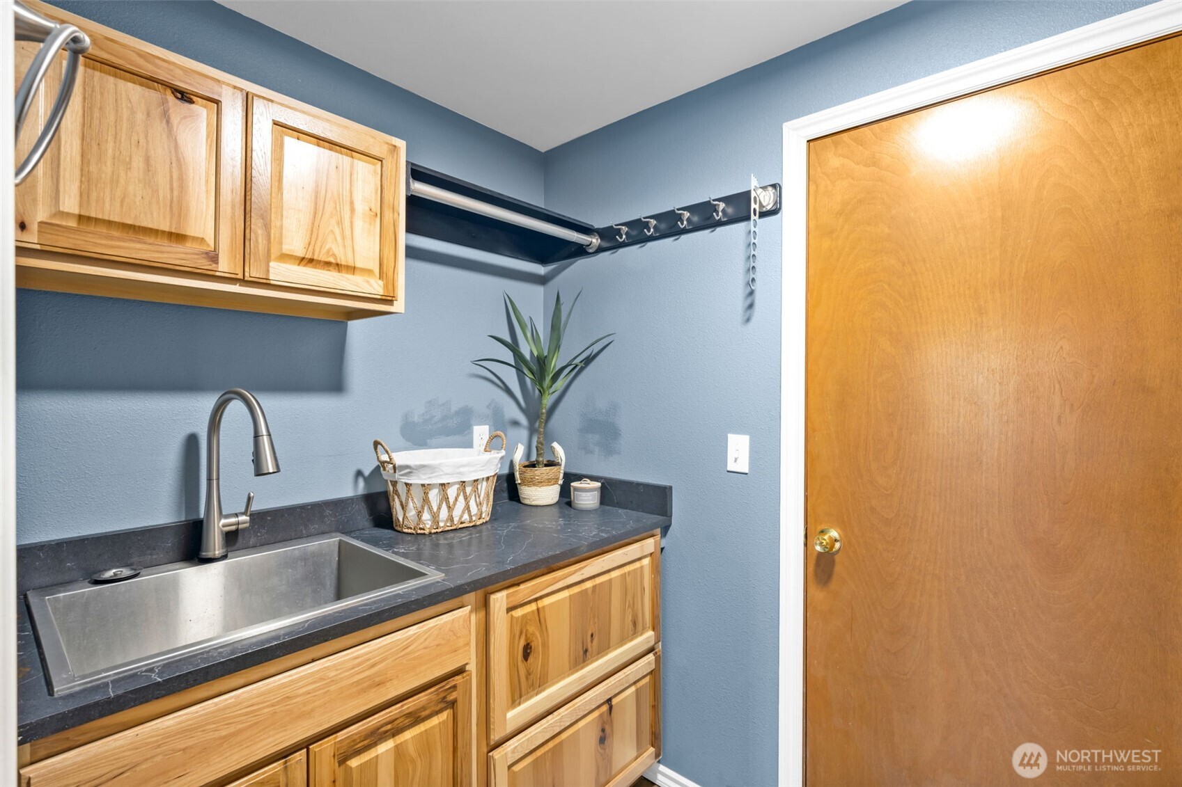 Puyallup, Washington 98374, United States, 3 Bedrooms Bedrooms, ,3 BathroomsBathrooms,Residential,Active,235986