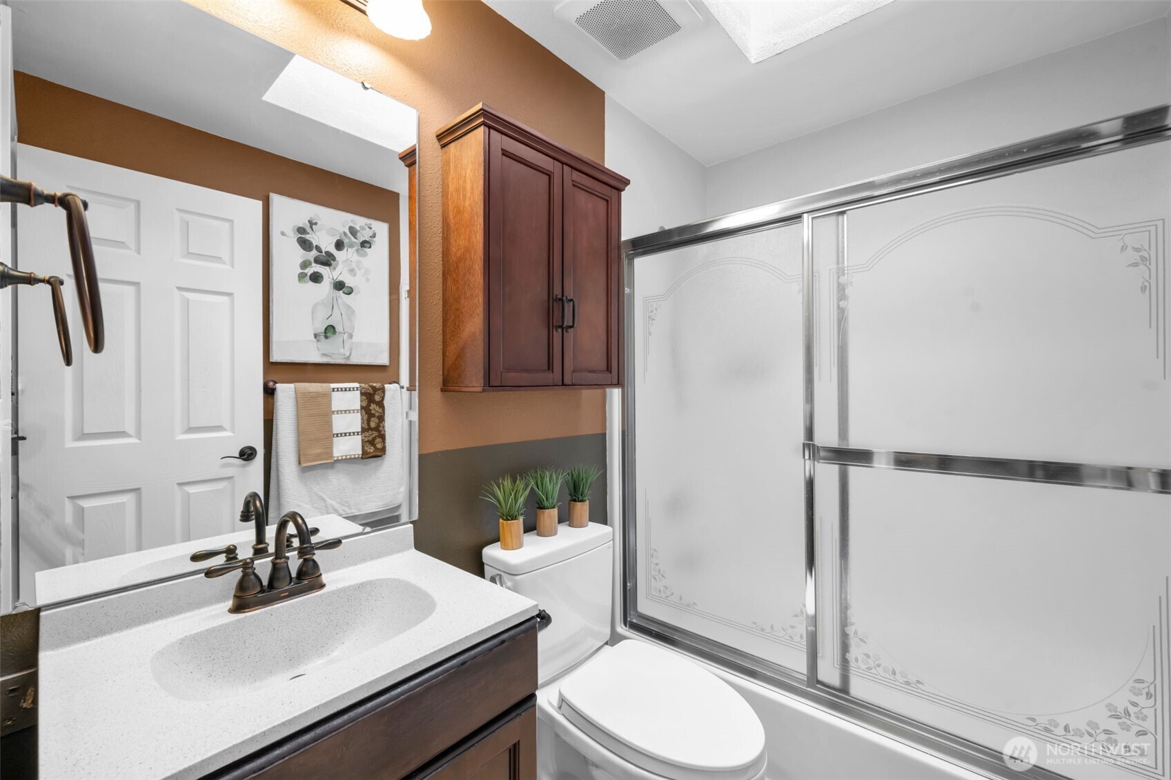 Puyallup, Washington 98374, United States, 3 Bedrooms Bedrooms, ,3 BathroomsBathrooms,Residential,Active,235986