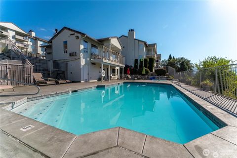 Photo of 808 West Manson Highway #D201, Chelan, WA 98816 (MLS # 2505211)