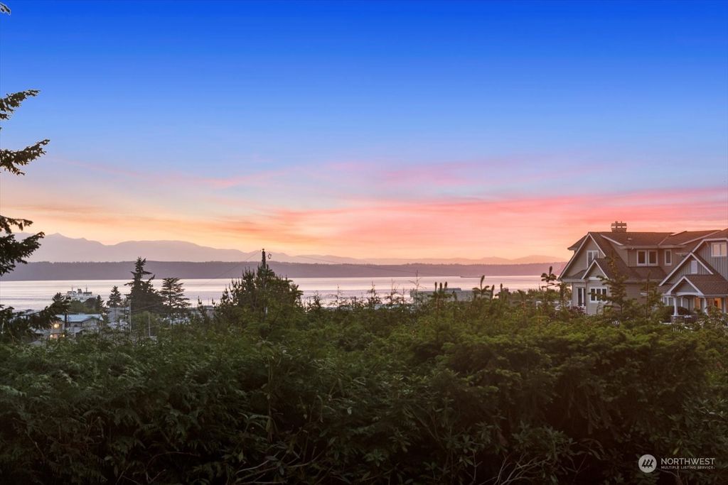 Photo of 315 8th Avenue N, Edmonds, WA 98020 (MLS # 2077755)