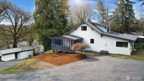 1316 SE 7th Street Puyallup WA 98372