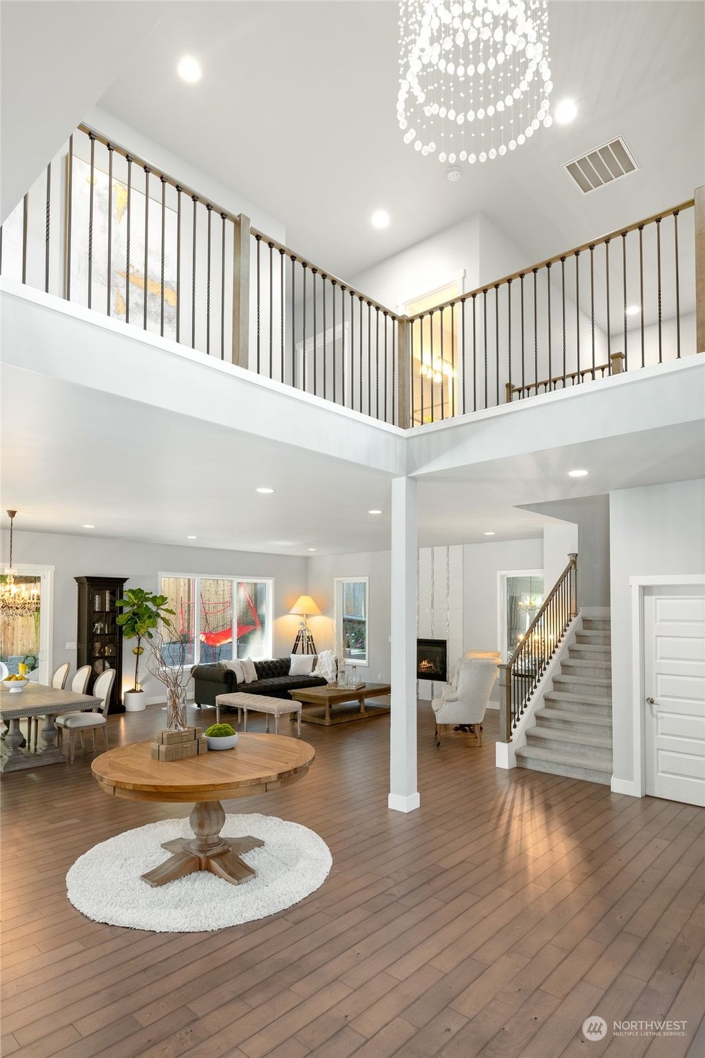 Photo of 10463 SE 14th Street, Bellevue, WA 98004 (MLS # 2033881)