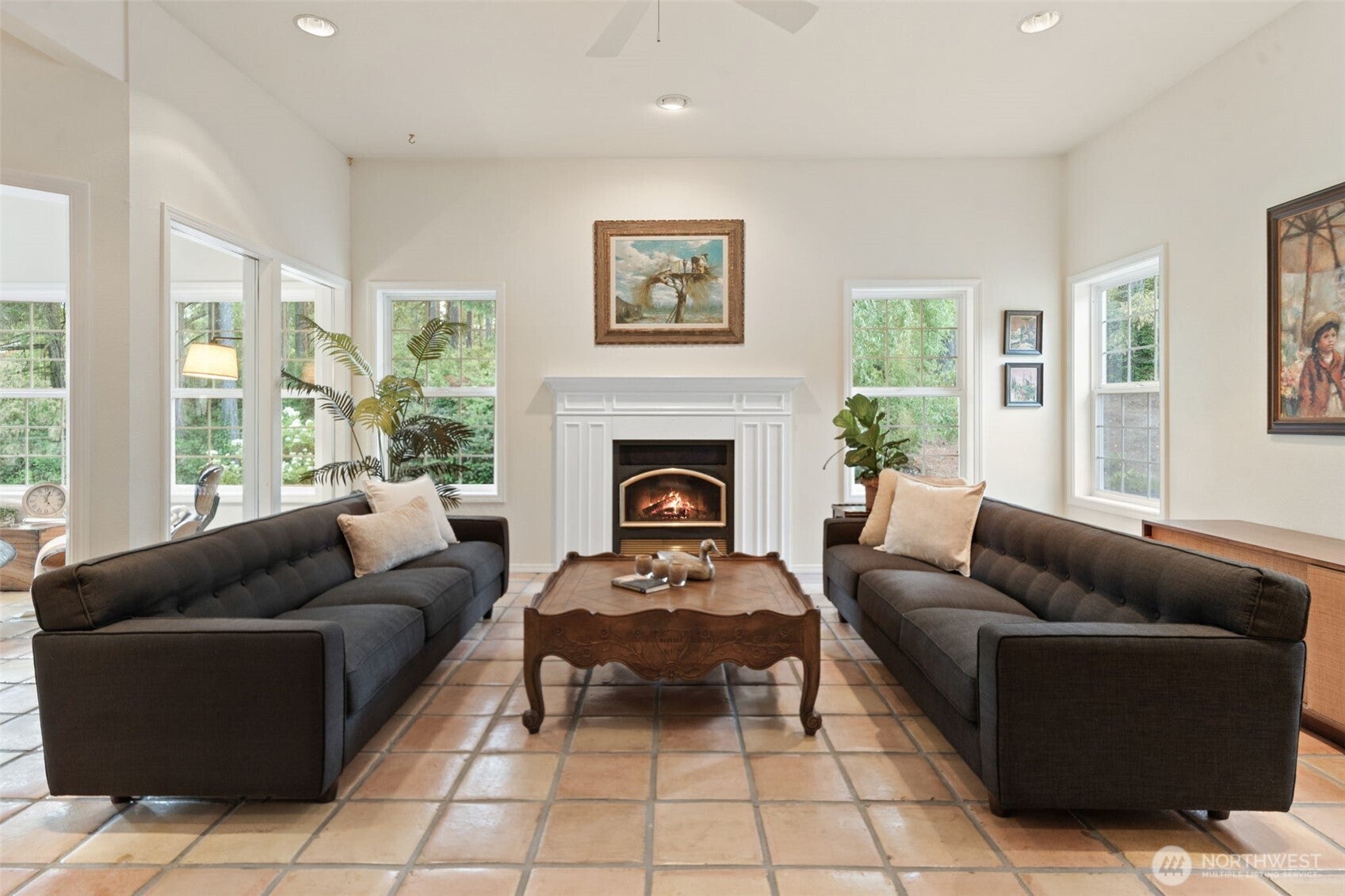 641 E Lakeshore Drive
