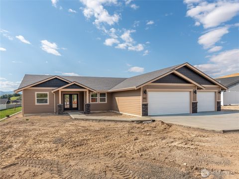 Photo of 892 N Nile Avenue, East Wenatchee, WA 98802 (MLS # 2386862)
