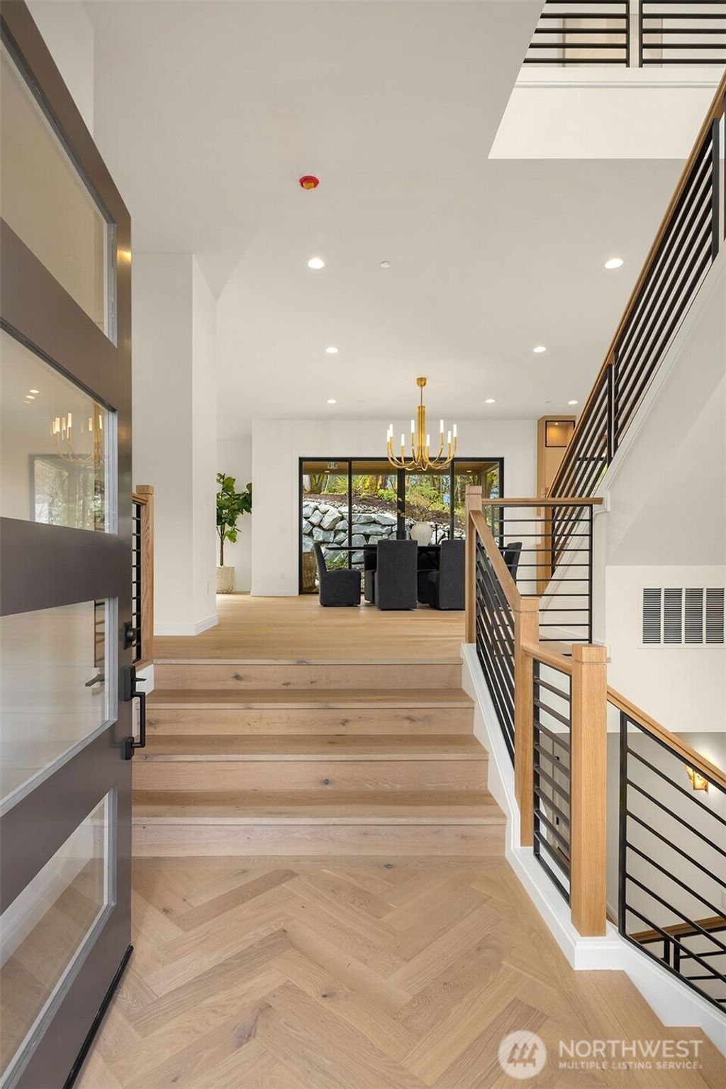 Photo of 11315 113th Place NE, Kirkland, WA 98033 (MLS # 2486398)