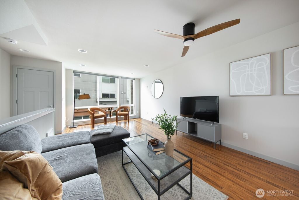 Photo of 111 17th Avenue #B, Seattle, WA 98112 (MLS # 2356131)