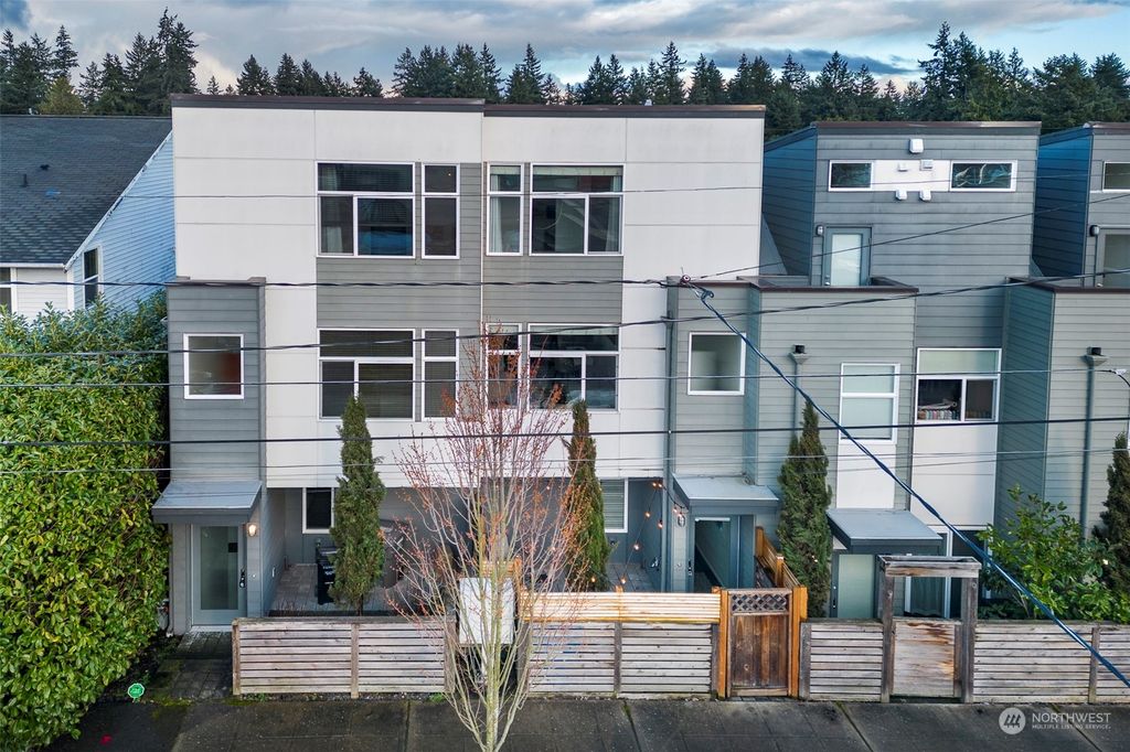 Photo of 14310 Midvale Avenue N, Seattle, WA 98133 (MLS # 2206745)