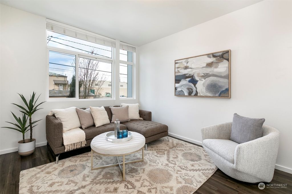 Photo of 14310 Midvale Avenue N, Seattle, WA 98133 (MLS # 2206745)