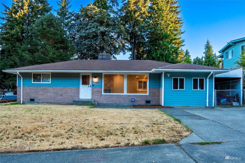 Photo of 4835 S 160th Street, Tukwila, WA 98188 (MLS # 1994349)
