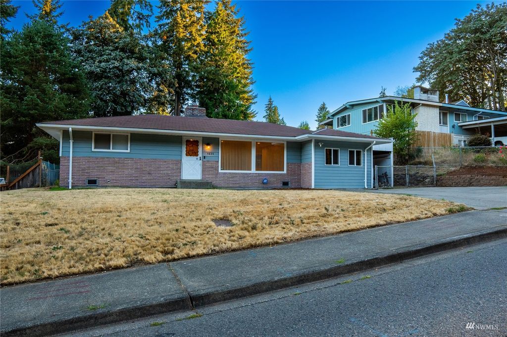 Photo of 4835 S 160th Street, Tukwila, WA 98188 (MLS # 1994349)