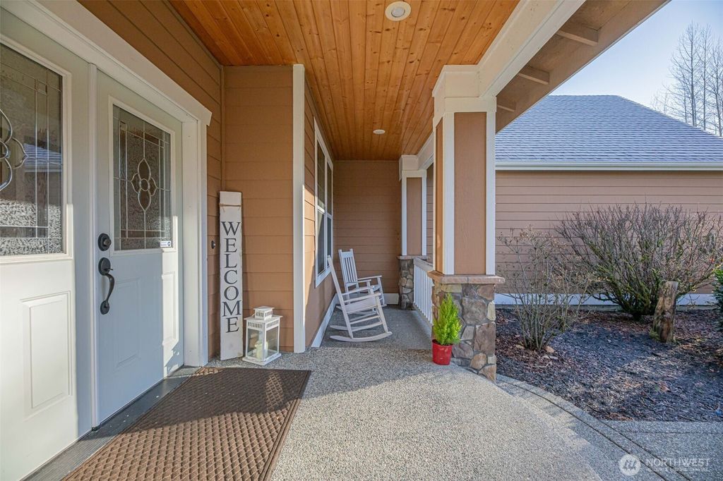 Photo of 13621 3rd Street SE, Snohomish, WA 98290 (MLS # 2471014)