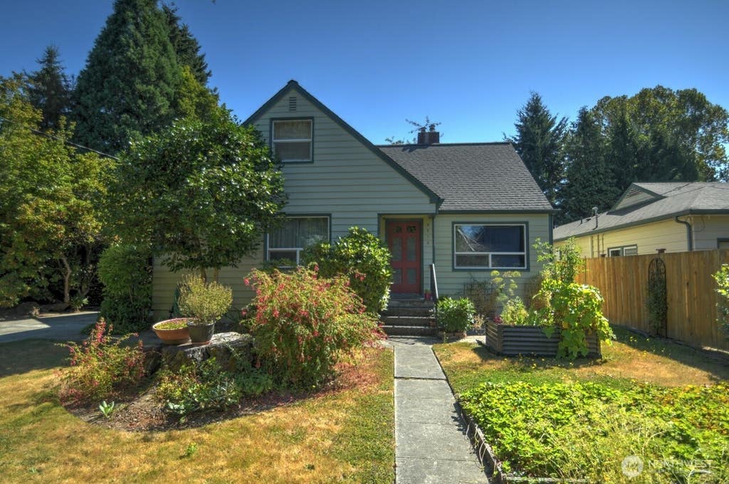 Photo of 3216 Lorne Street SE, Olympia, WA 98501 (MLS # 2573298)