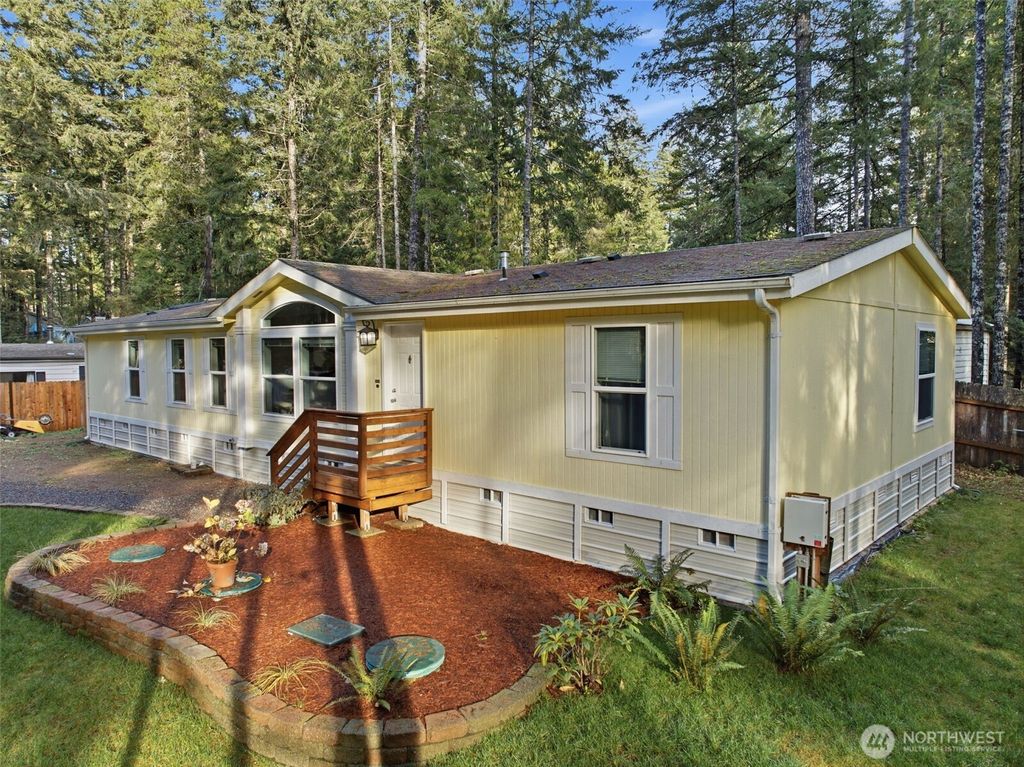 Photo of 30 NE Lake Place, Tahuya, WA 98588 (MLS # 2457162)