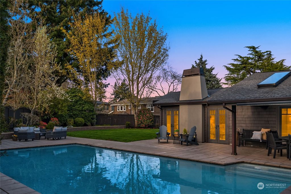 Photo of 9520 NE 16th Street, Clyde Hill, WA 98004 (MLS # 2053665)