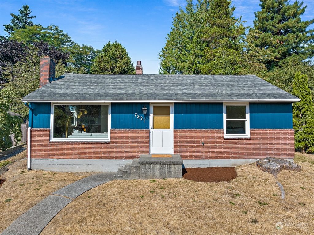 Photo of 7931 29th Avenue SW, Seattle, WA 98126 (MLS # 2274850)