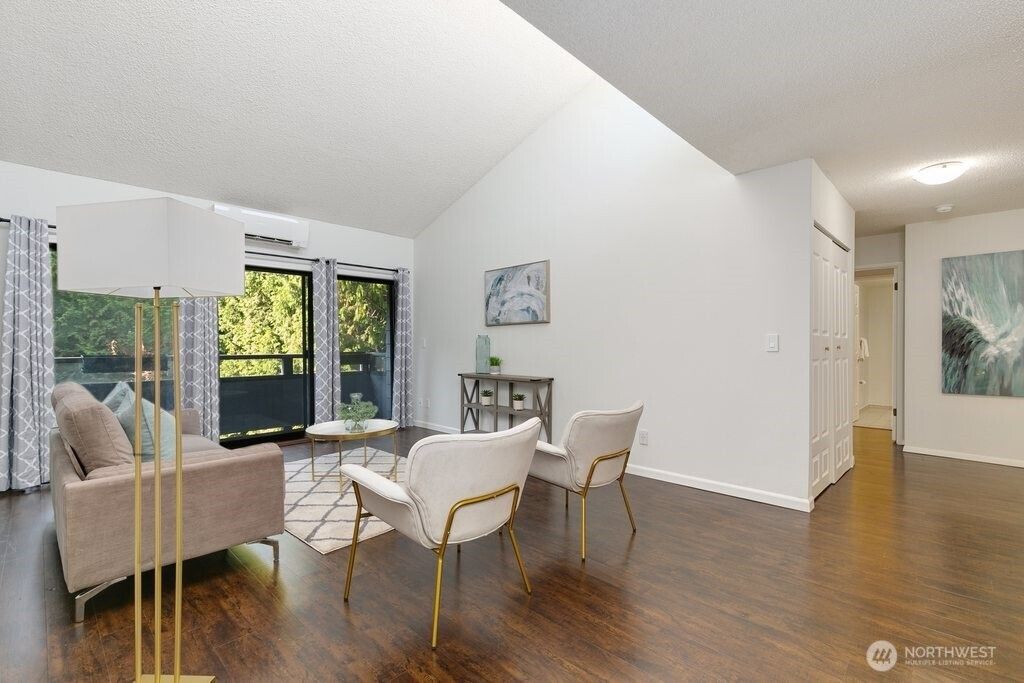 Photo of 7930 SE 34th Street #513, Mercer Island, WA 98040 (MLS # 2443400)