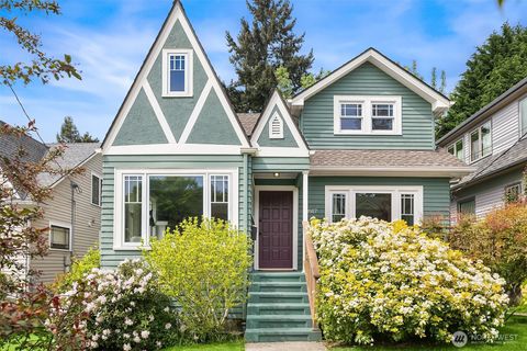 Photo of 3917 Interlake Avenue N, Seattle, WA 98103 (MLS # 2517381)