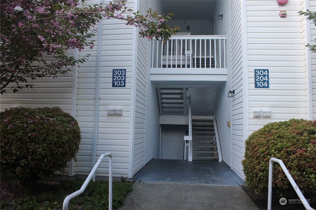 Photo of 11002 SE Petrovitsky Road #F 203, Renton, WA 98055 (MLS # 2067126)