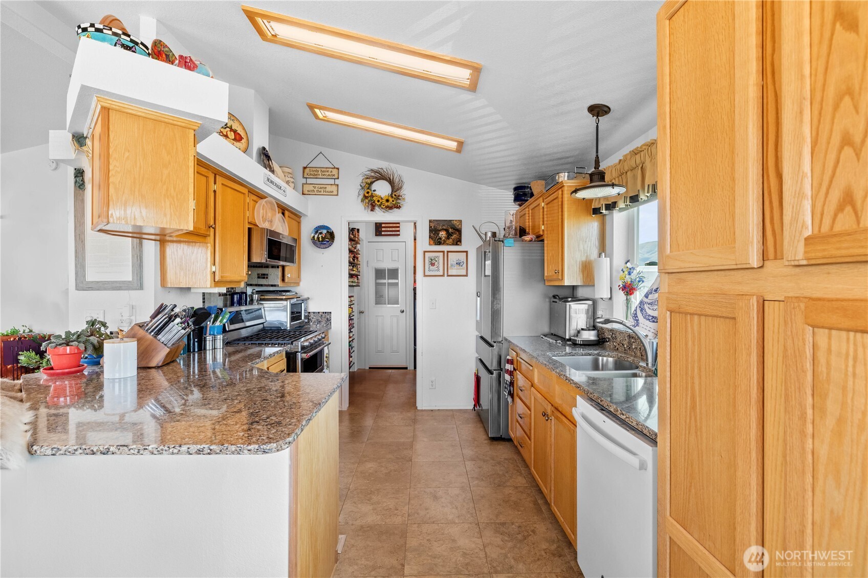 505 Desert Aire Dr SW