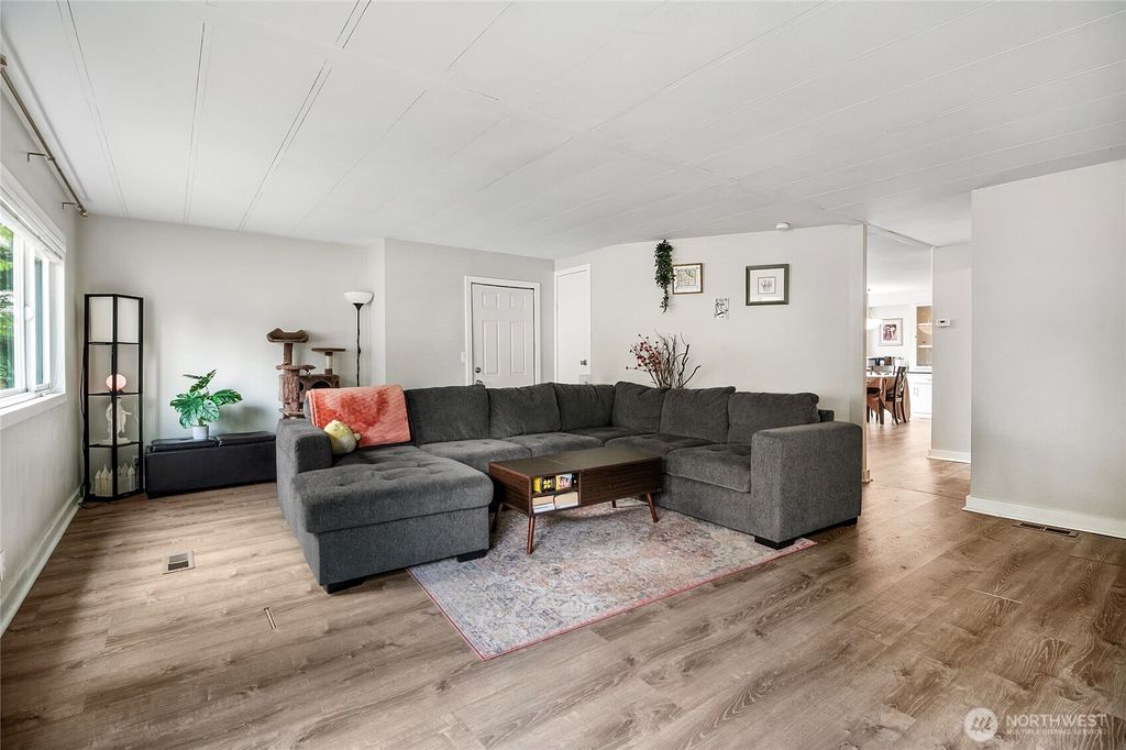 Photo of 3305 207th Place SE, Bothell, WA 98012 (MLS # 2392364)