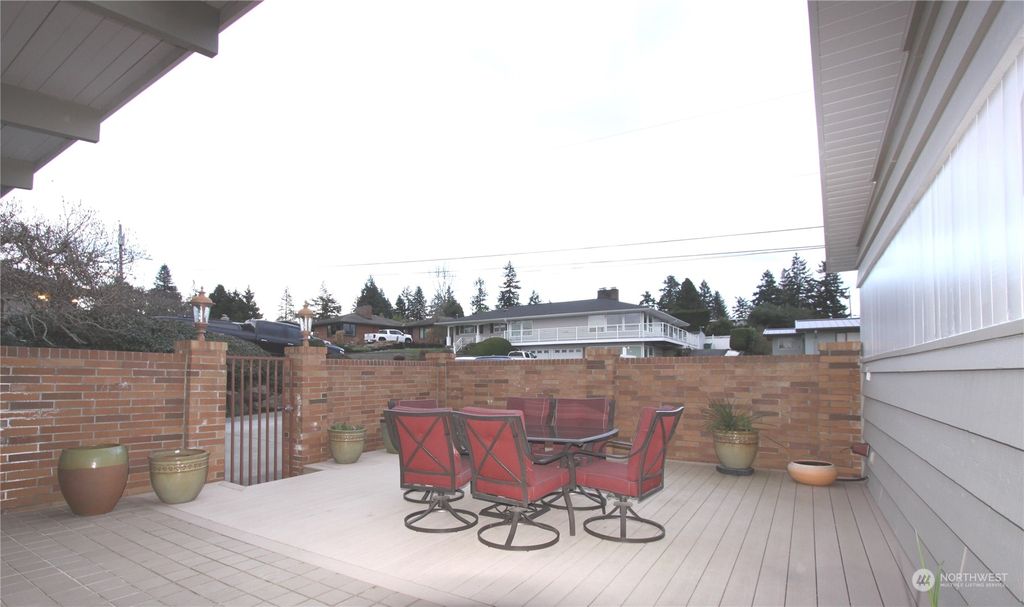 Photo of 334 SW 177th Street, Normandy Park, WA 98166 (MLS # 2201648)