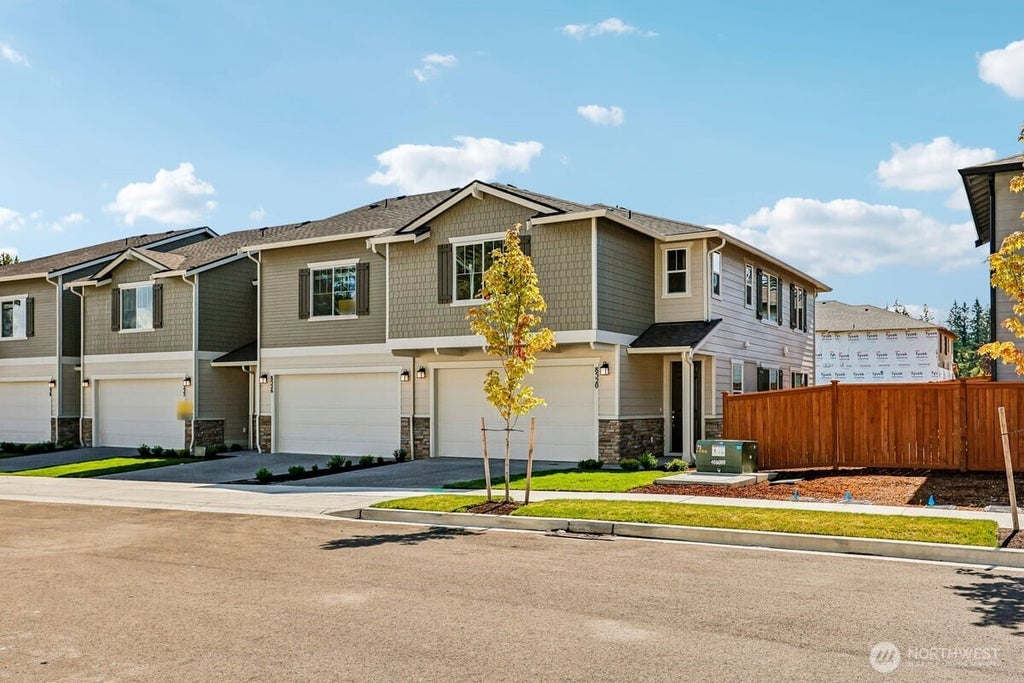 Photo of 8520 42nd Place Pl NE #ES76, Marysville, WA 98270 (MLS # 2490238)