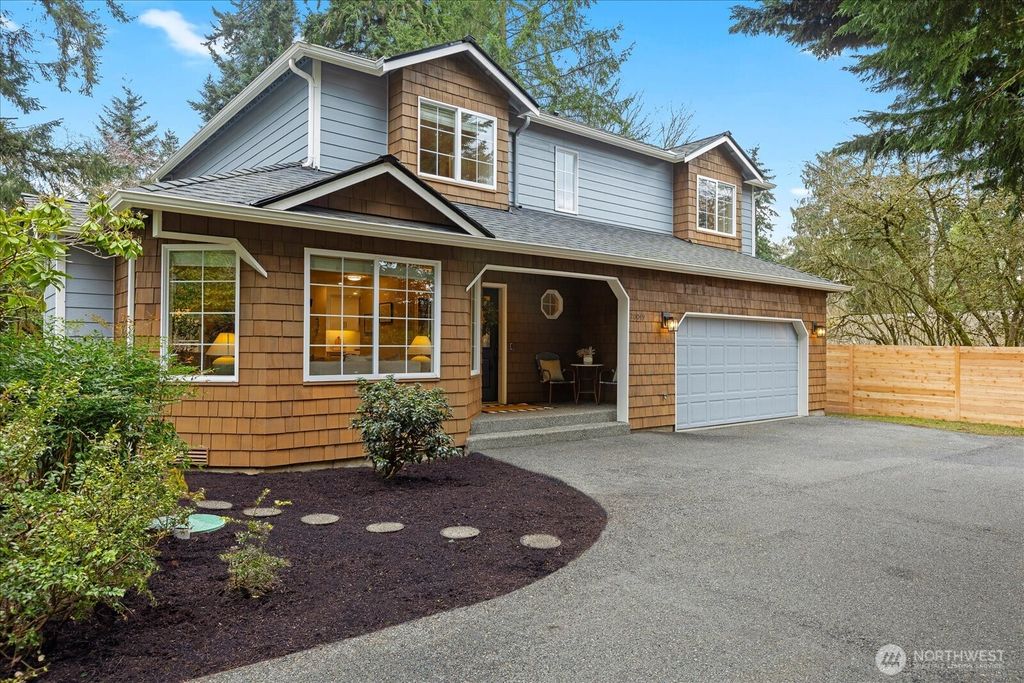 Photo of 20049 Wallingford Avenue N, Shoreline, WA 98133 (MLS # 2487871)
