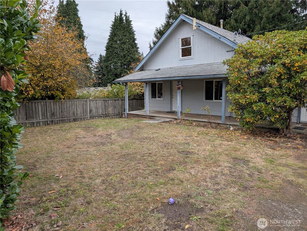 Photo of 2111 5th Street SW, Puyallup, WA 98371 (MLS # 2451579)