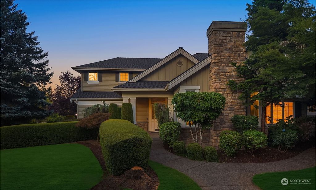 Photo of 19157 NE 44th Court, Sammamish, WA 98074 (MLS # 2145336)