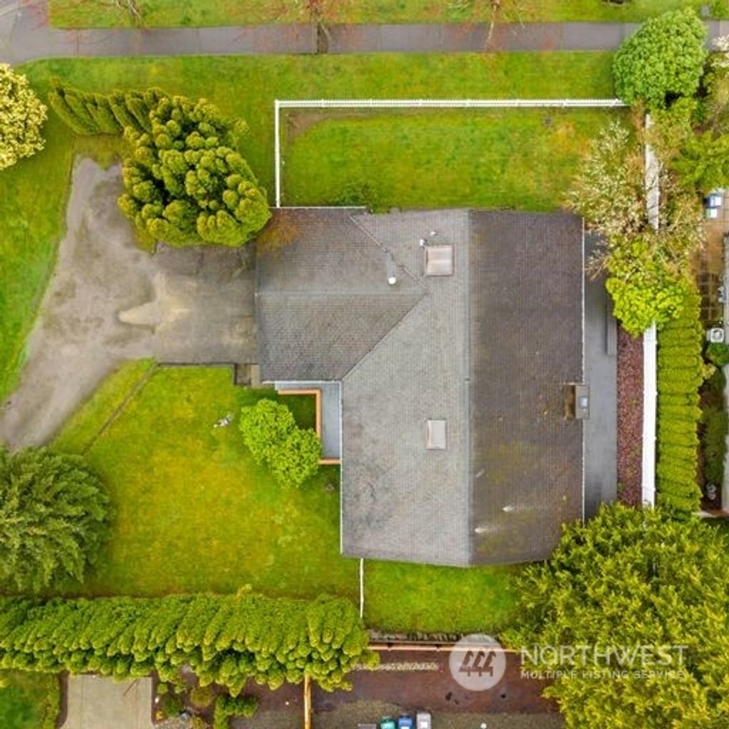 Photo of 10406 NE 112th Street, Kirkland, WA 98033 (MLS # 2054859)