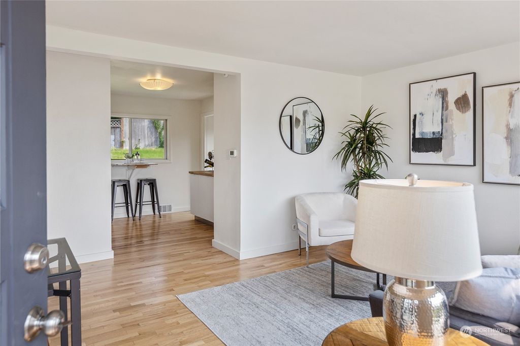 listing image 9366716612489962507