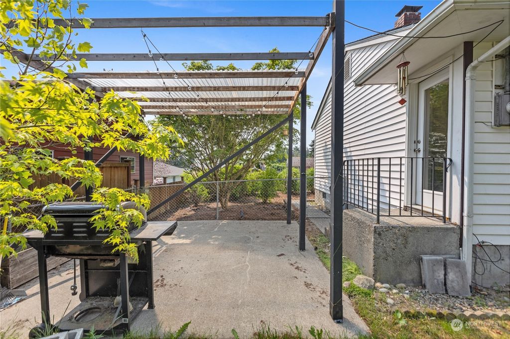 listing image 9360452338351569168