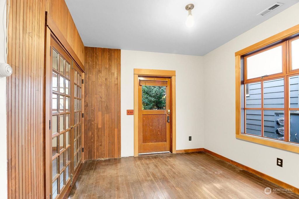 Photo of 4140 25th Avenue SW, Seattle, WA 98106 (MLS # 2177240)