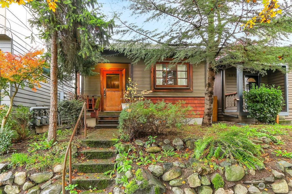 Photo of 4140 25th Avenue SW, Seattle, WA 98106 (MLS # 2177240)