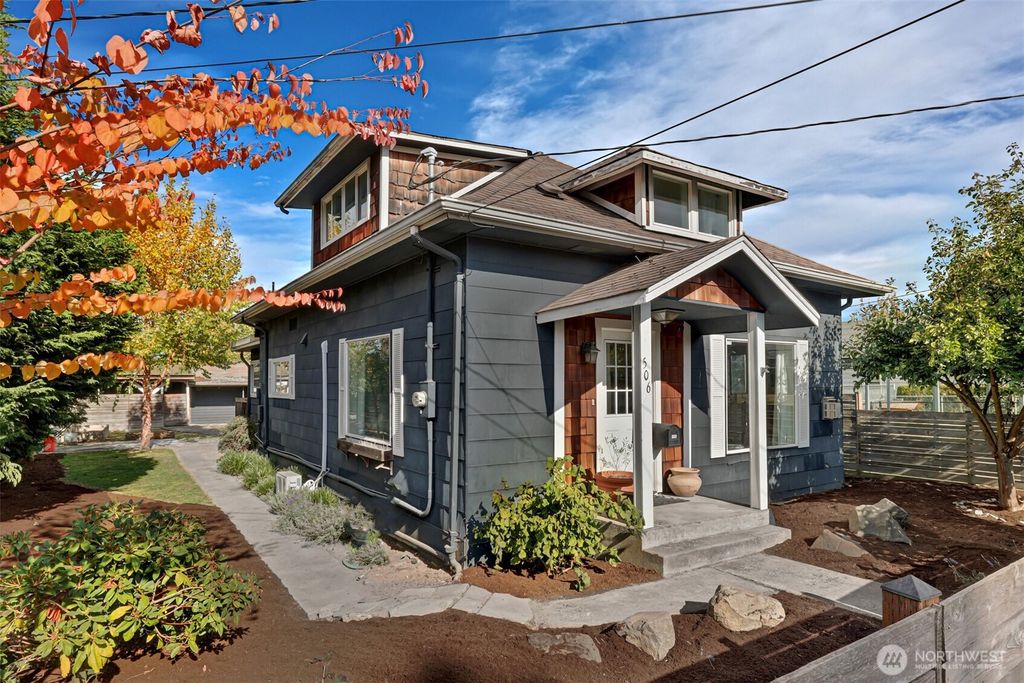 Photo of 506 S Trenton St, Seattle, WA 98108 (MLS # 2447527)