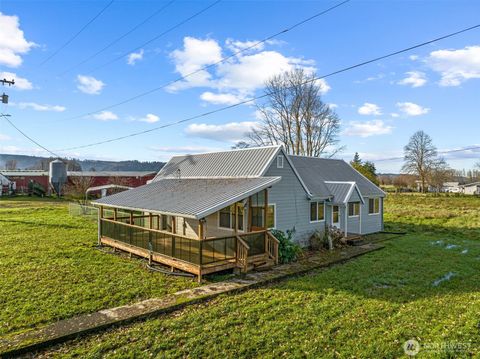 Photo of 252 SR 409, Cathlamet, WA 98612 (MLS # 2370320)