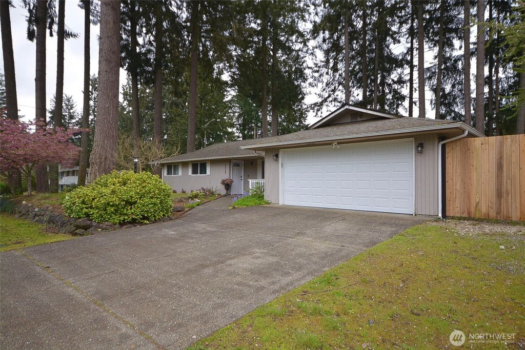 Photo of 6909 33rd Avenue SW, Lacey, WA 98503 (MLS # 2508633)