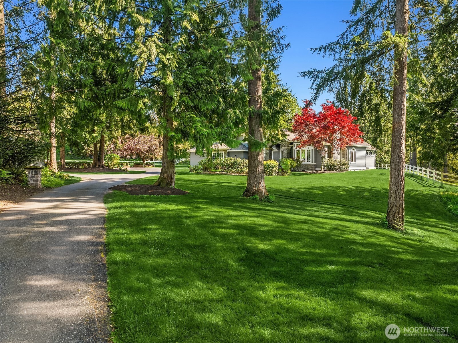 2320 Quail Creek Way NE
