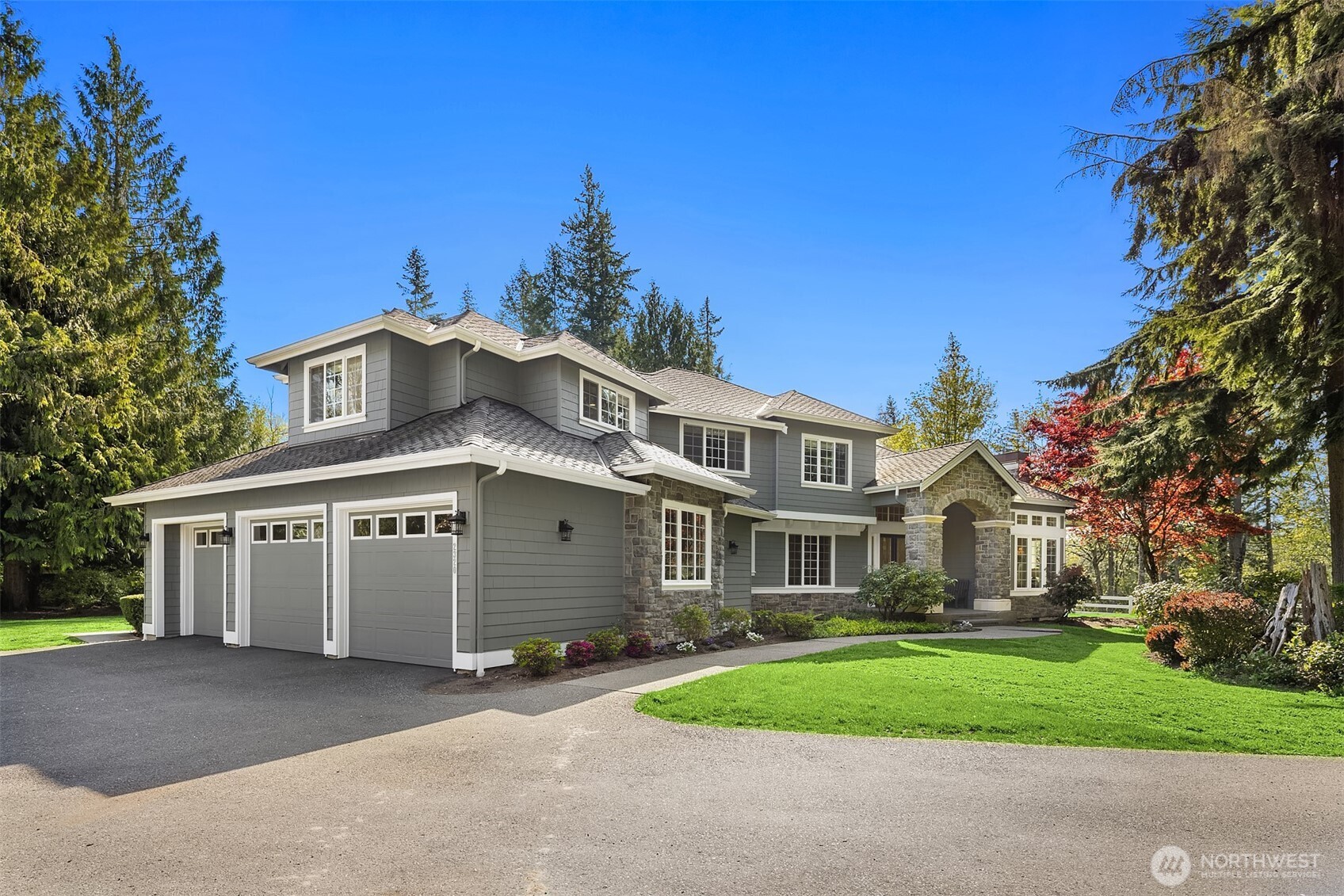 2320 Quail Creek Way NE