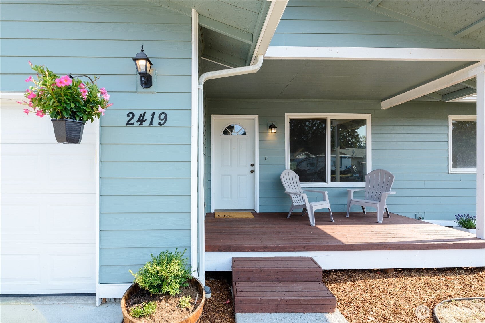 2419 Arbutus Ln