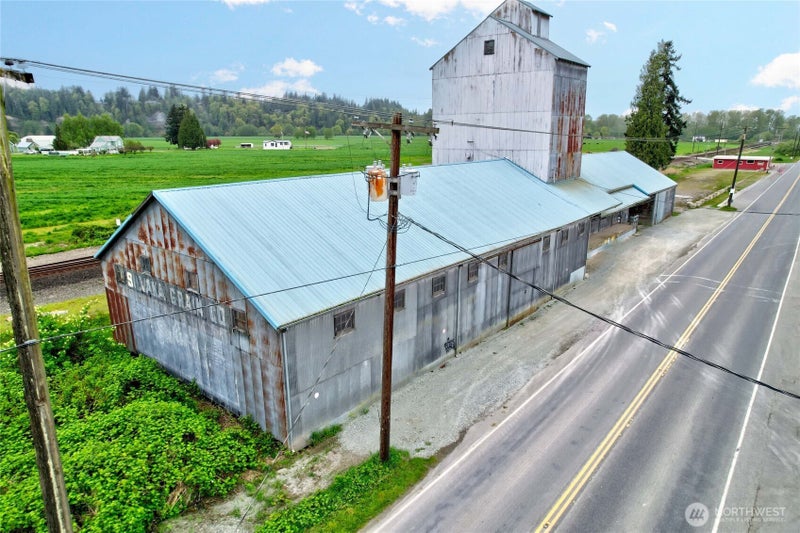 1318 Pioneer Highway