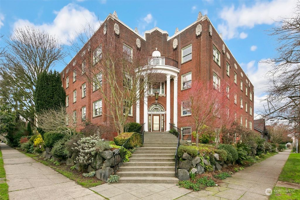 Photo of 1100 17th Avenue #302, Seattle, WA 98122 (MLS # 2318300)