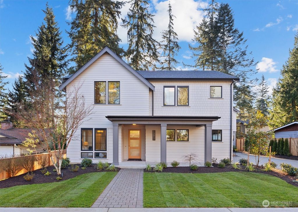 Photo of 13017 NE 113th Street, Kirkland, WA 98033 (MLS # 2316123)