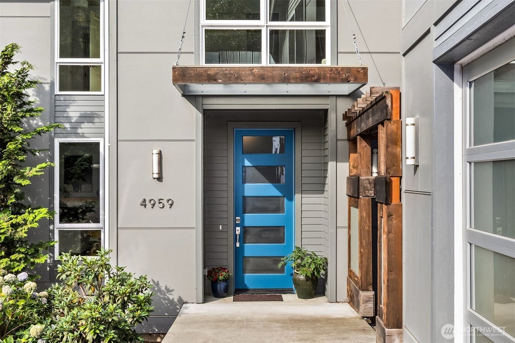 Photo of 4959 Lynwood Center Road NE, Bainbridge Island, WA 98110 (MLS # 2576081)