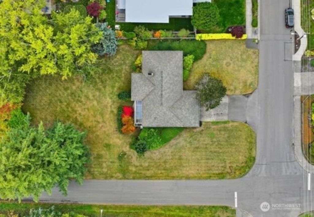 Photo of 5501 106th Avenue NE, Kirkland, WA 98033 (MLS # 2449325)